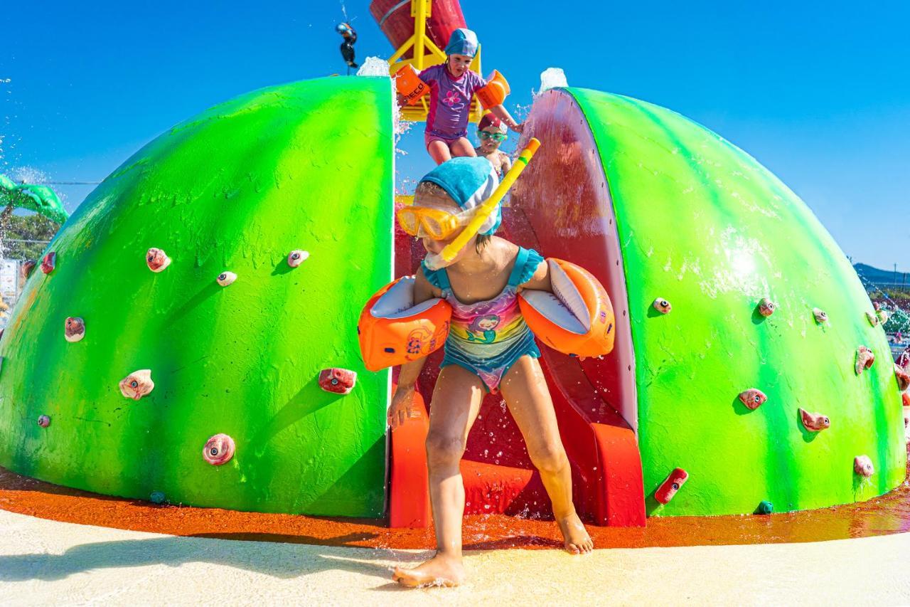 Camping Village Baia Blu La Tortuga Aglientu Ngoại thất bức ảnh